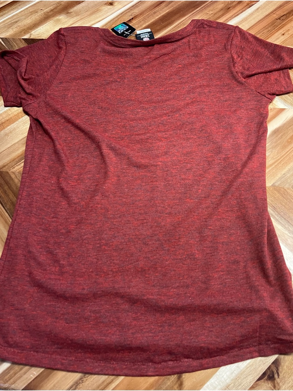 Team Apparel Women’s Red Heather New York Giants Graphic Tee - Picture 2 of 5